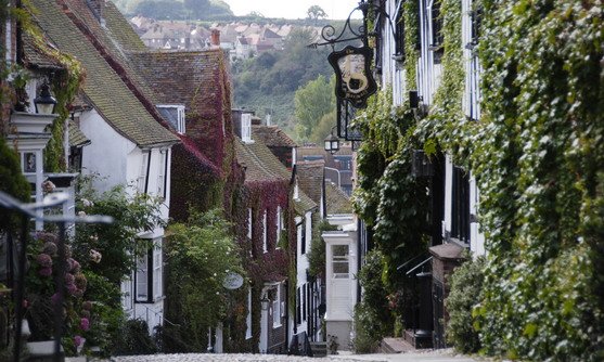 ve20958_mermaid street, in the ancient town of rye_14-08-2019.jpg