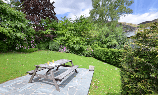 oakdene cottage terras.png